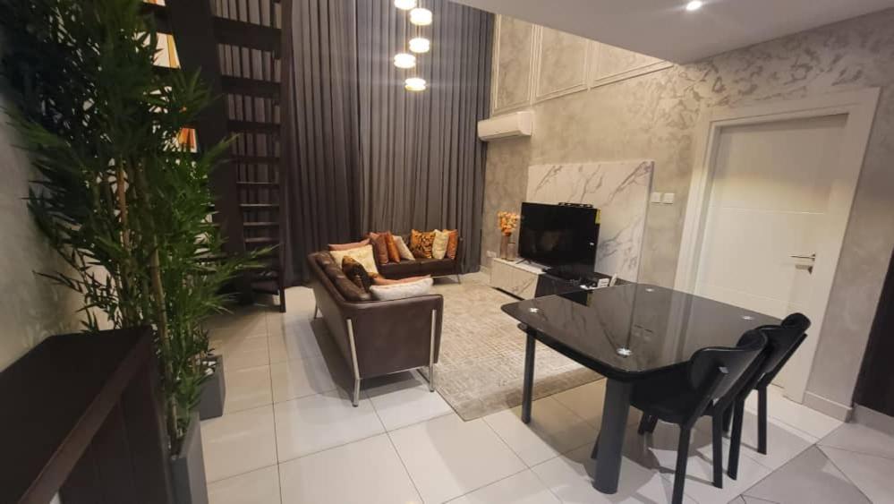 Embassy Gardens Luxury Suites Cpg Akkra Exterior foto